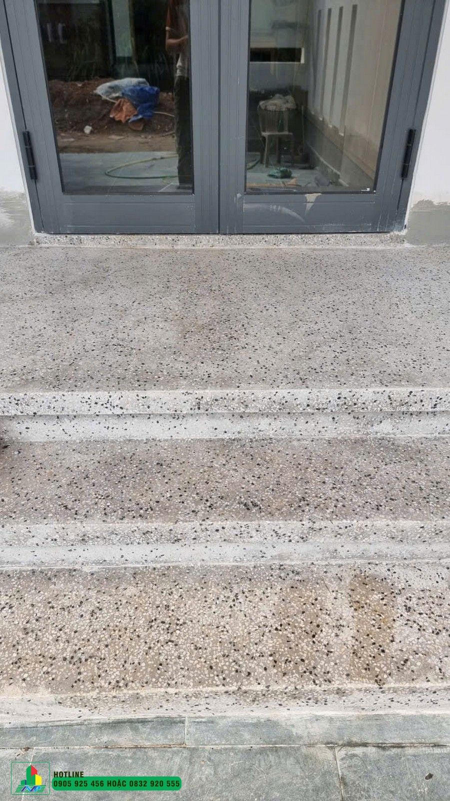 Câu hỏi thường gặp về vật liệu và thi công sân thể thao (FAQ)